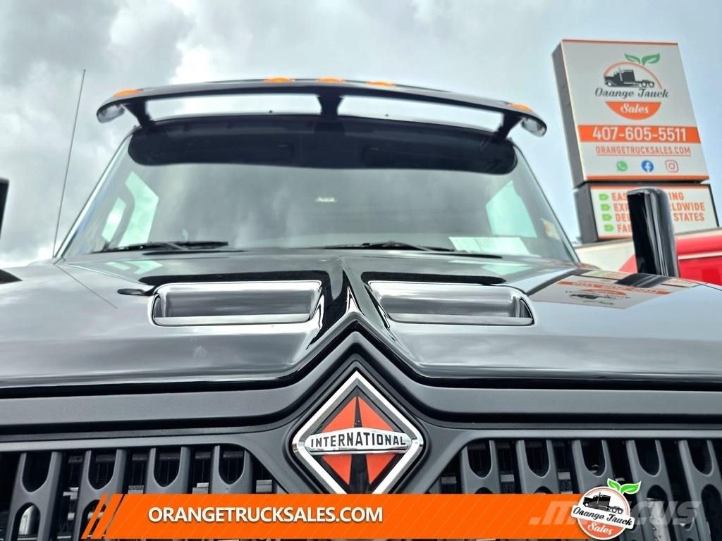 International MV607 Pagalbos kelyje automobiliai