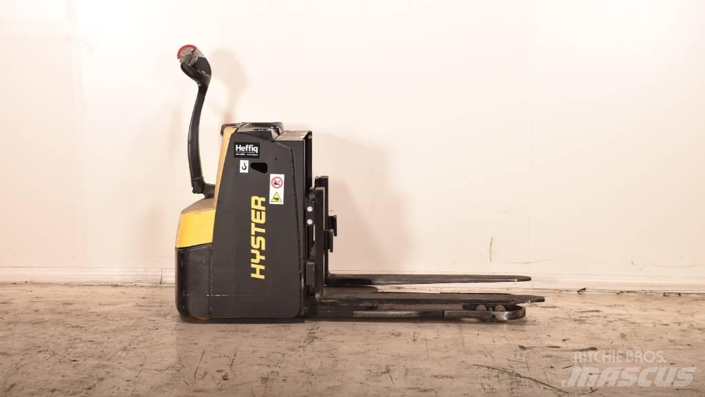 Hyster S2.4HBE Mažų aukščių keltuvai