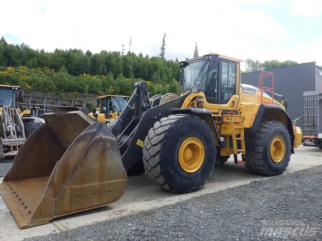 Volvo L 220 H Naudoti ratiniai krautuvai
