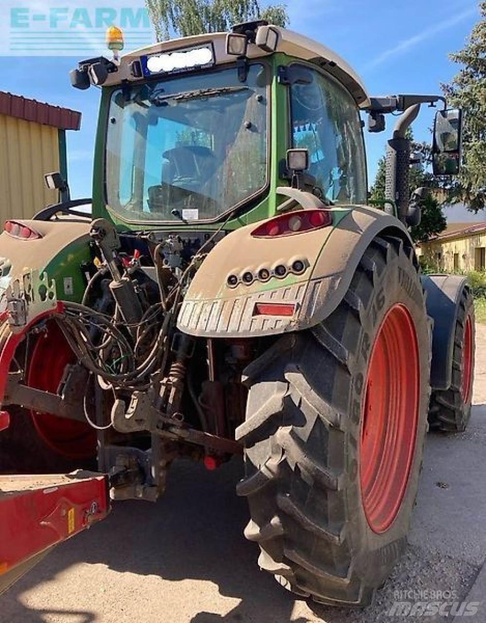 Fendt 724 vario Traktoriai