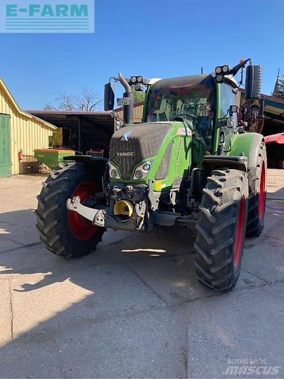 Fendt 724 vario Traktoriai