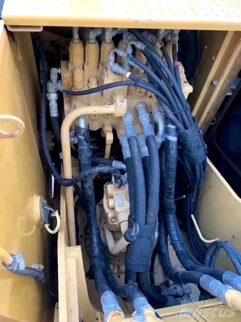 CAT 312 D Vikšriniai ekskavatoriai