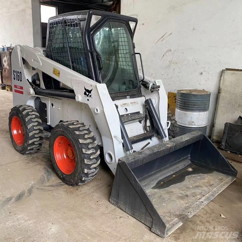 Bobcat S 160 Krautuvai su šoniniu pasukimu