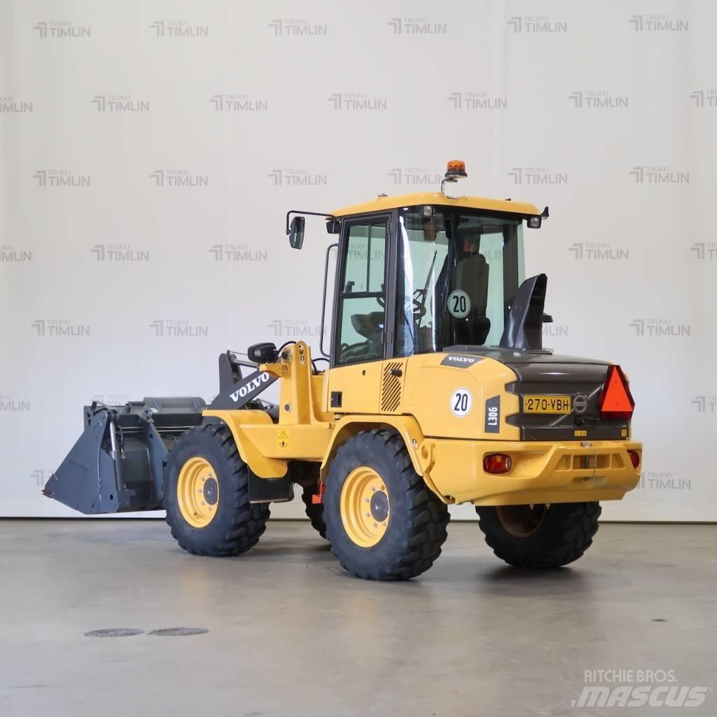Volvo L30G Naudoti ratiniai krautuvai