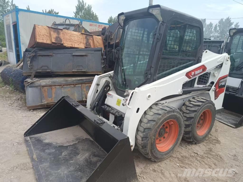 Bobcat S 450 Krautuvai su šoniniu pasukimu