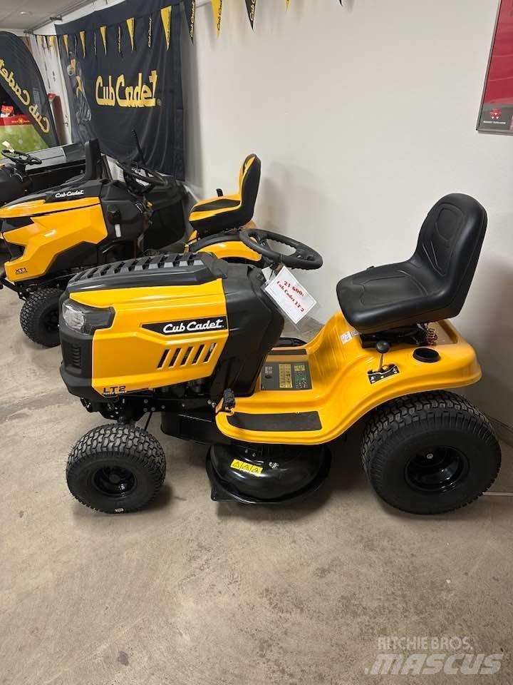 Cub Cadet LT 2 NS92 Sodo traktoriukai-vejapjovės