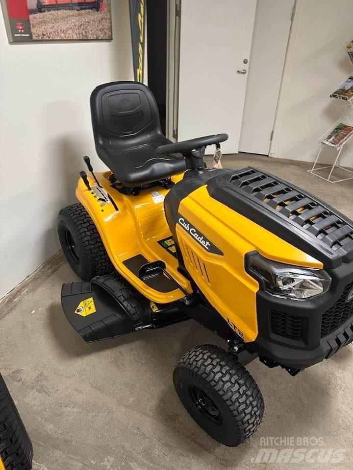 Cub Cadet LT 2 NS92 Sodo traktoriukai-vejapjovės