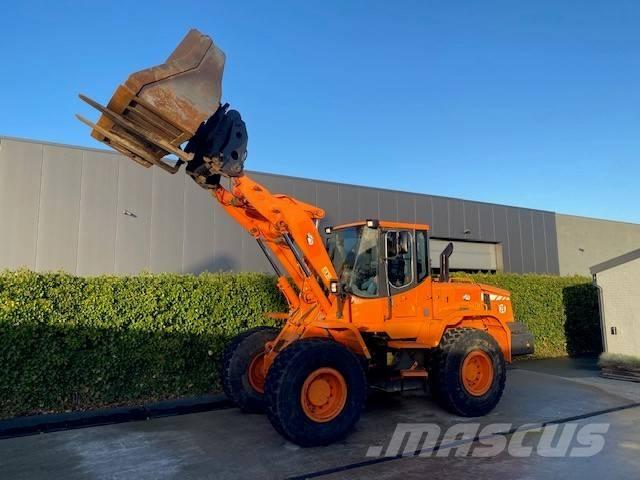 Doosan DL 200 Naudoti ratiniai krautuvai