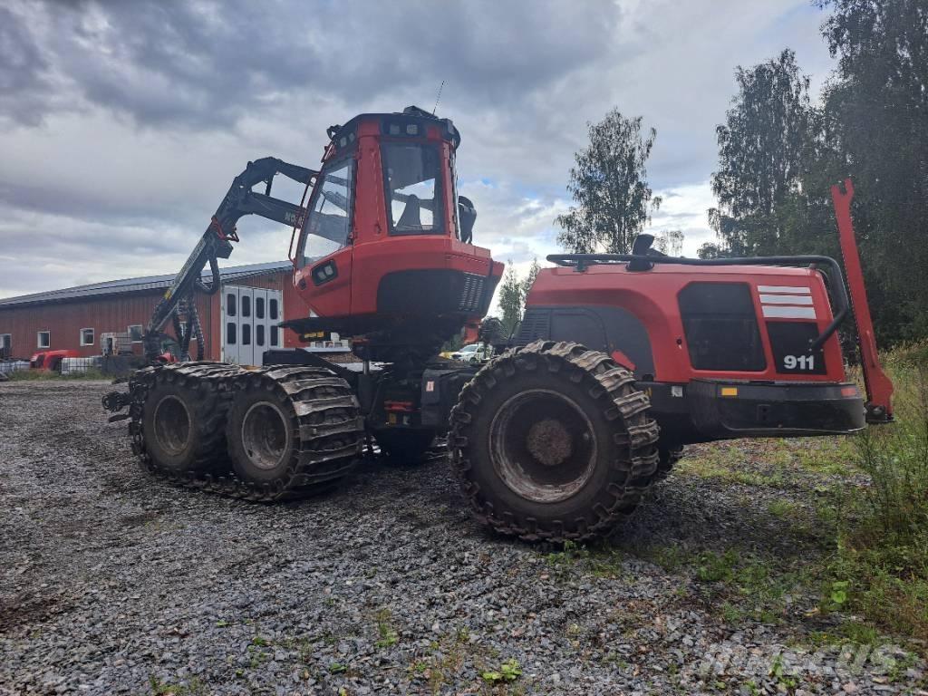 Komatsu 911 Miško technika (Harvesteriai)