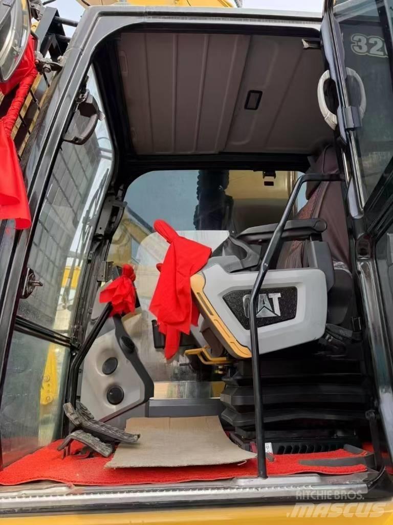 CAT 320GC Vikšriniai ekskavatoriai