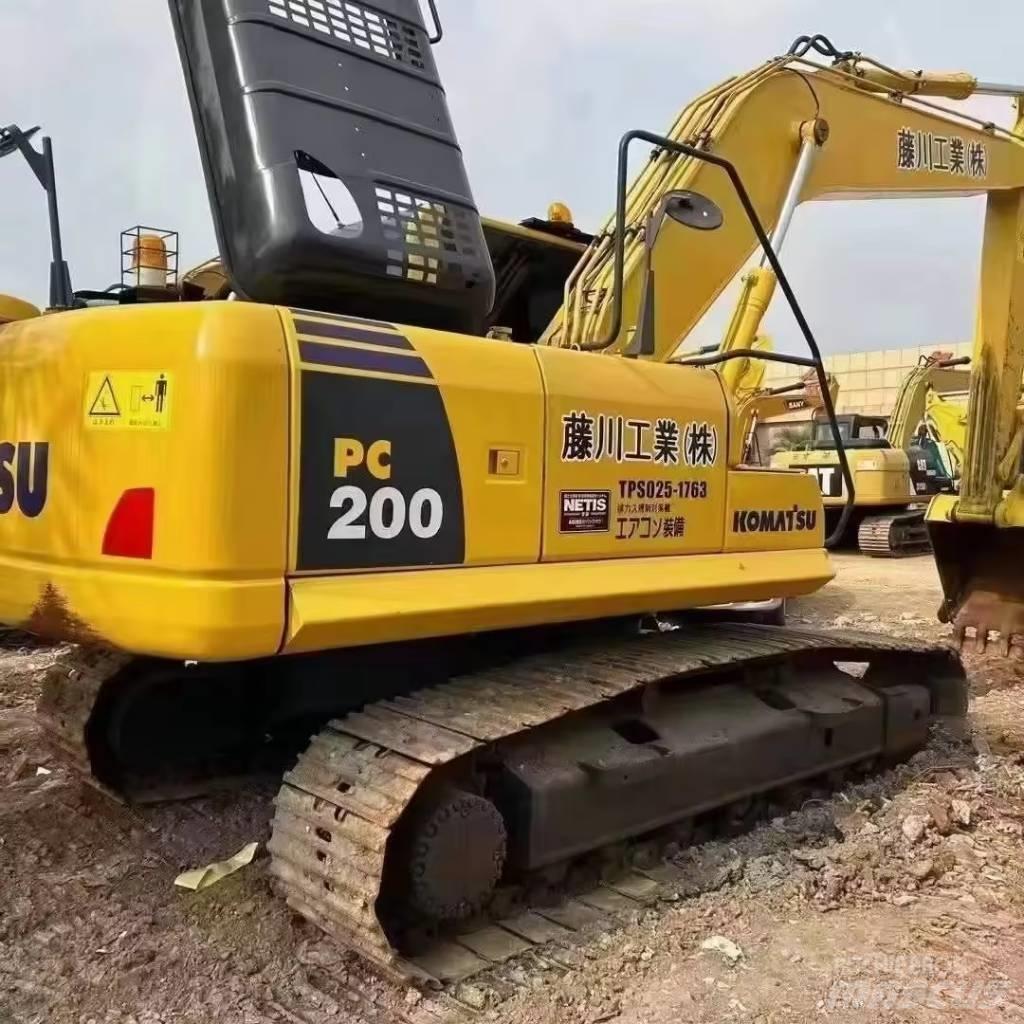Komatsu PC 200 Vikšriniai ekskavatoriai