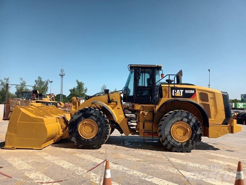 CAT 980 M Naudoti ratiniai krautuvai