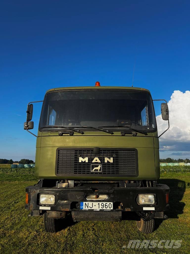 MAN 32.322 Miškovežių vilkikai