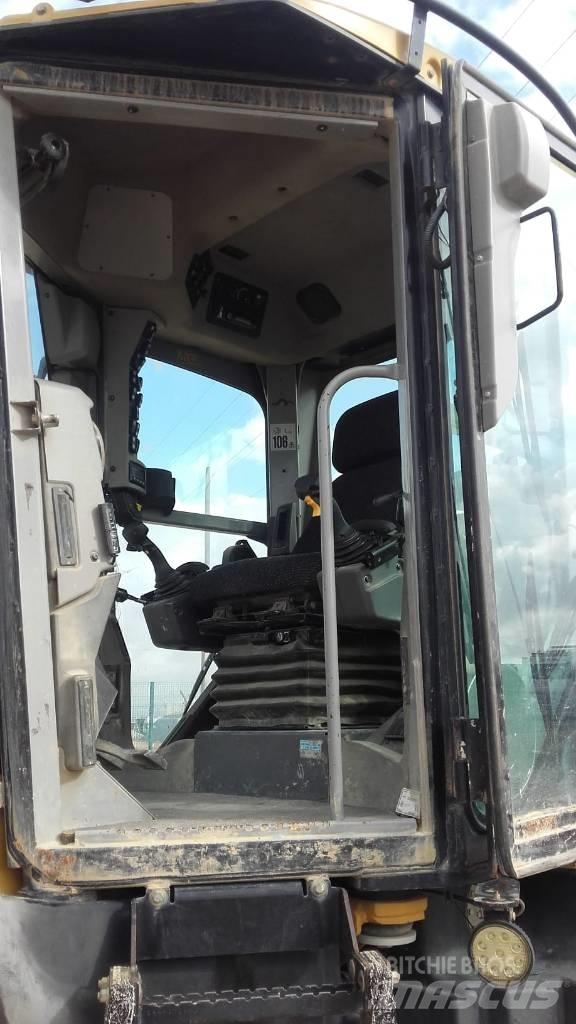 CAT 140 M Greideriai