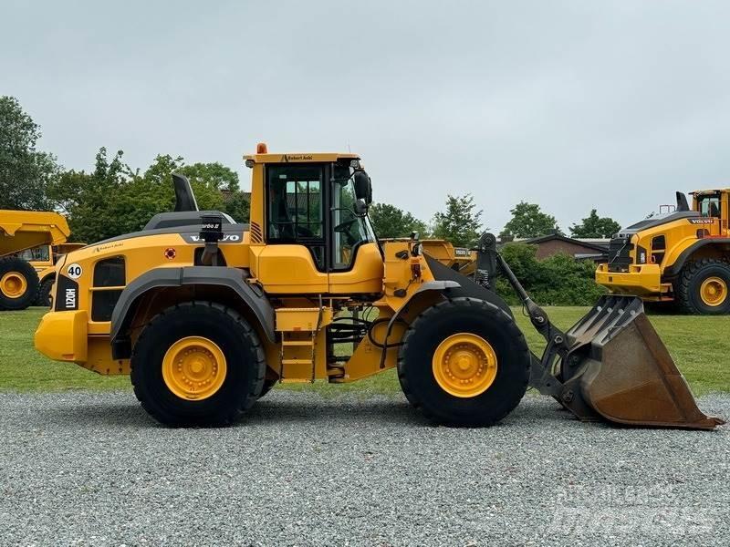 Volvo L 120 H Naudoti ratiniai krautuvai