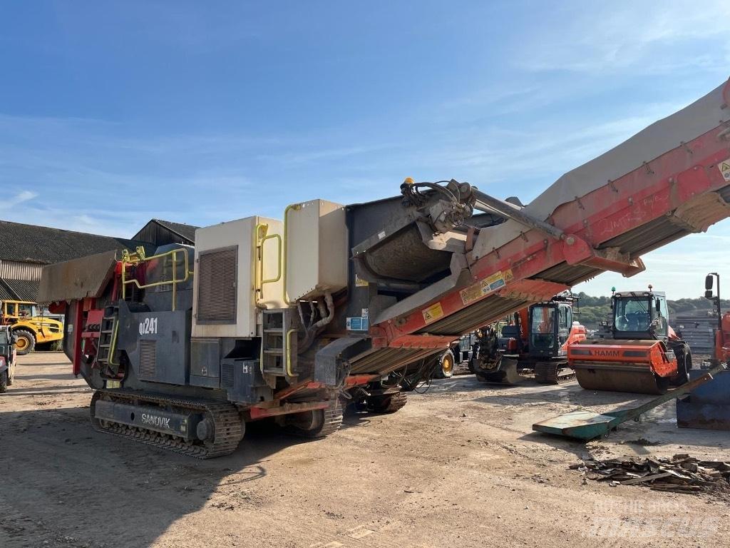 Sandvik QJ 241 Mobilūs smulkintuvai