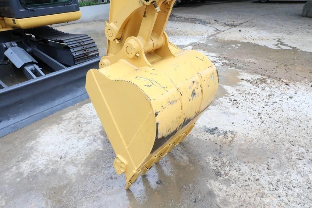 Komatsu PC 60-8 Vikšriniai ekskavatoriai