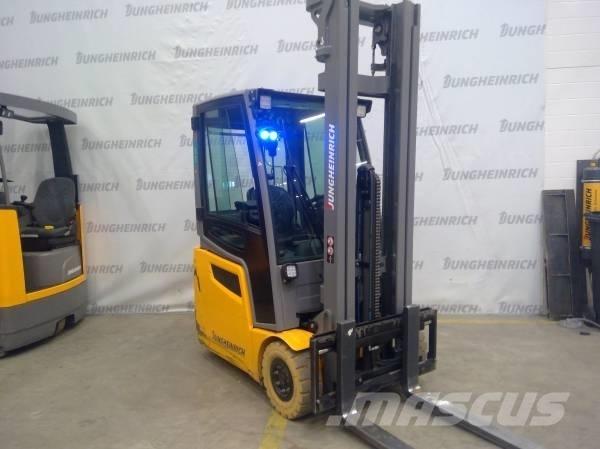 Jungheinrich EFG 215 Elektriniai šakiniai krautuvai