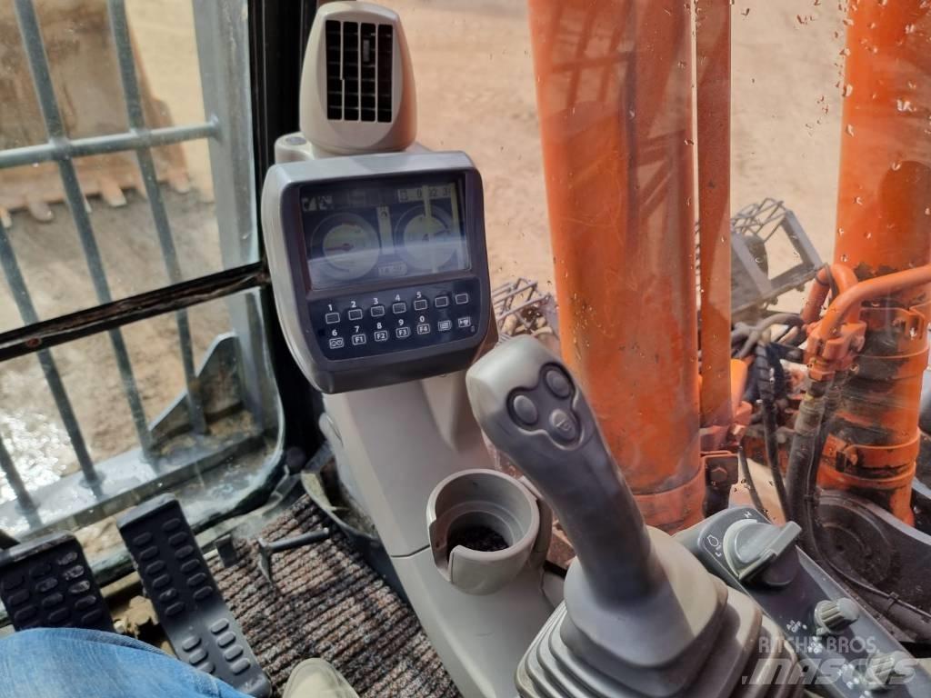 Hitachi ZX 250 LC-3 Vikšriniai ekskavatoriai