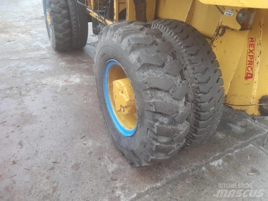 CASE WX 170 Ratiniai ekskavatoriai
