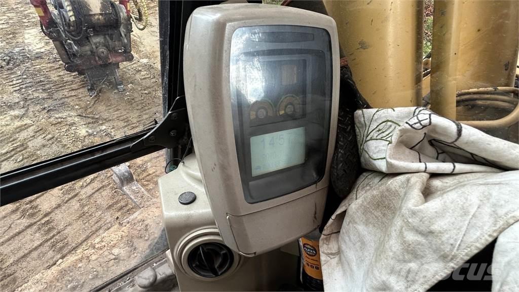 CAT 320C Vikšriniai ekskavatoriai