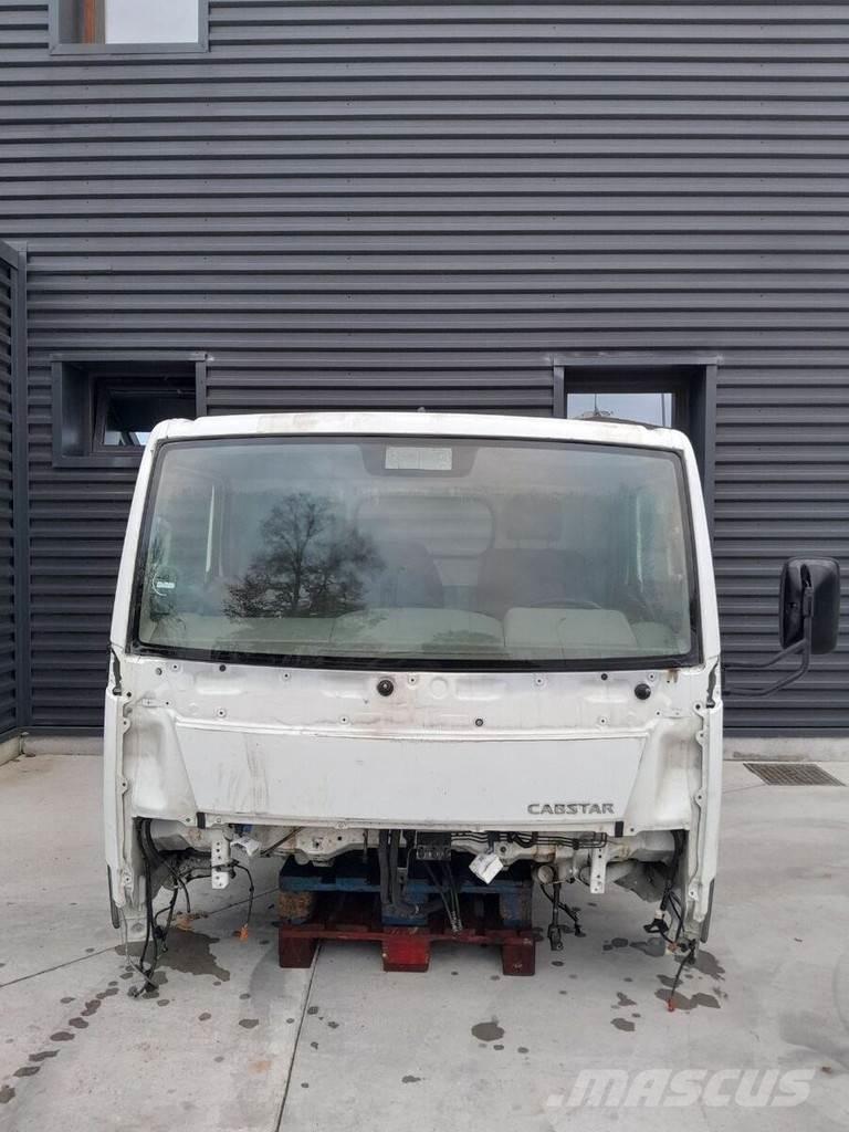 Nissan Cabstar Kabinos ir salonai