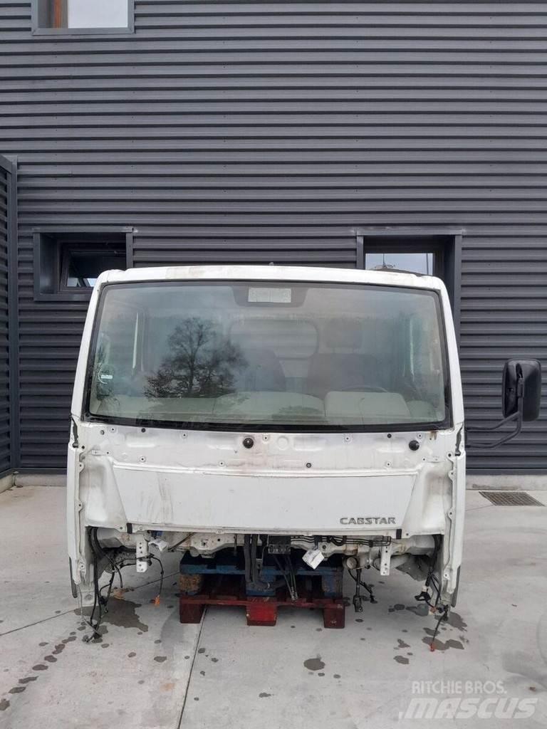 Nissan Cabstar Kabinos ir salonai