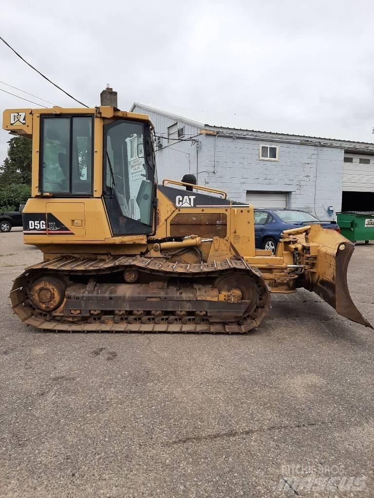 CAT D5GLGP Vikšriniai buldozeriai
