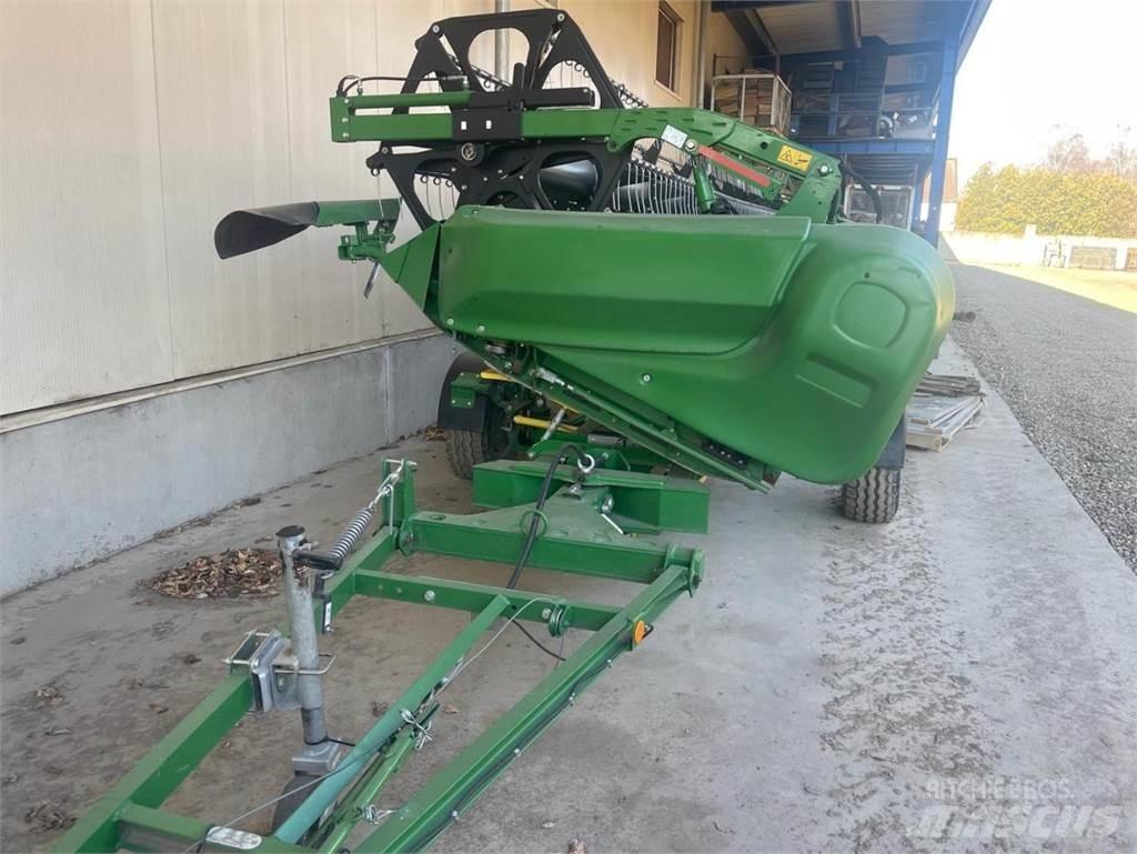 John Deere S690i Derliaus nuėmimo kombainai