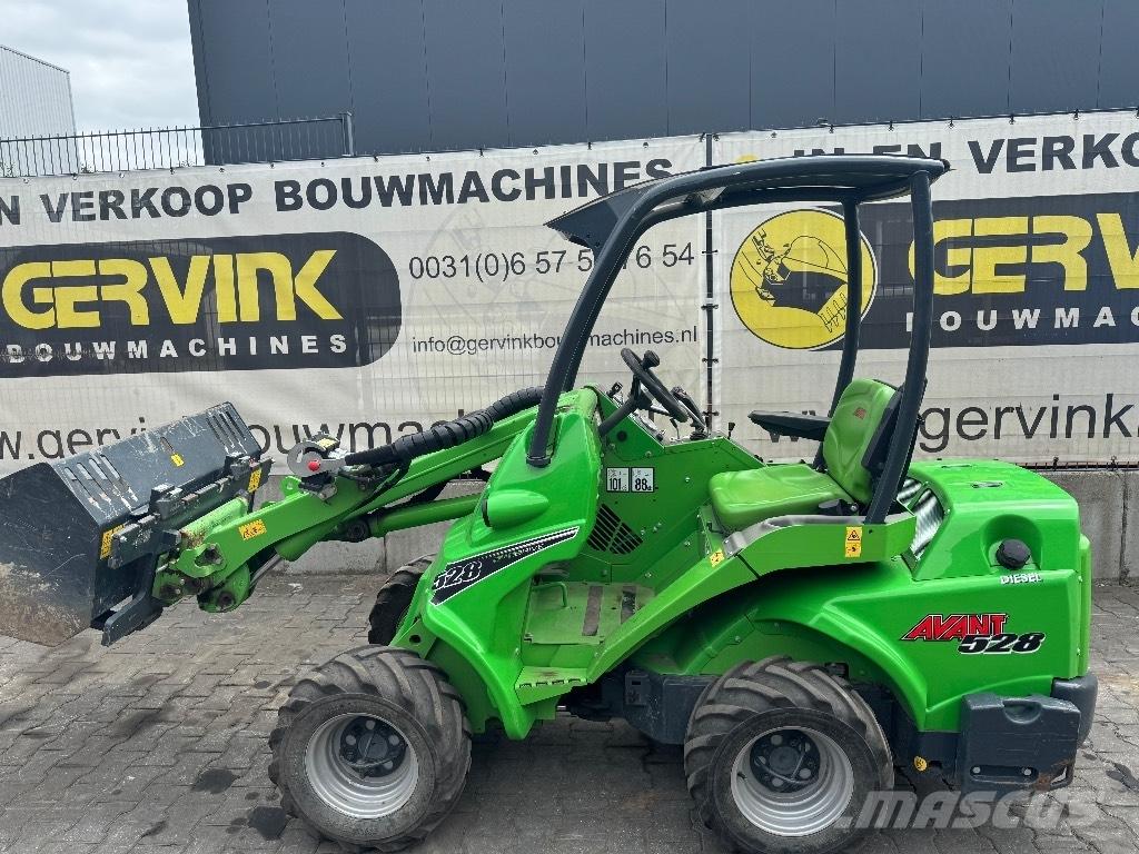 Avant 528 Mini krautuvai