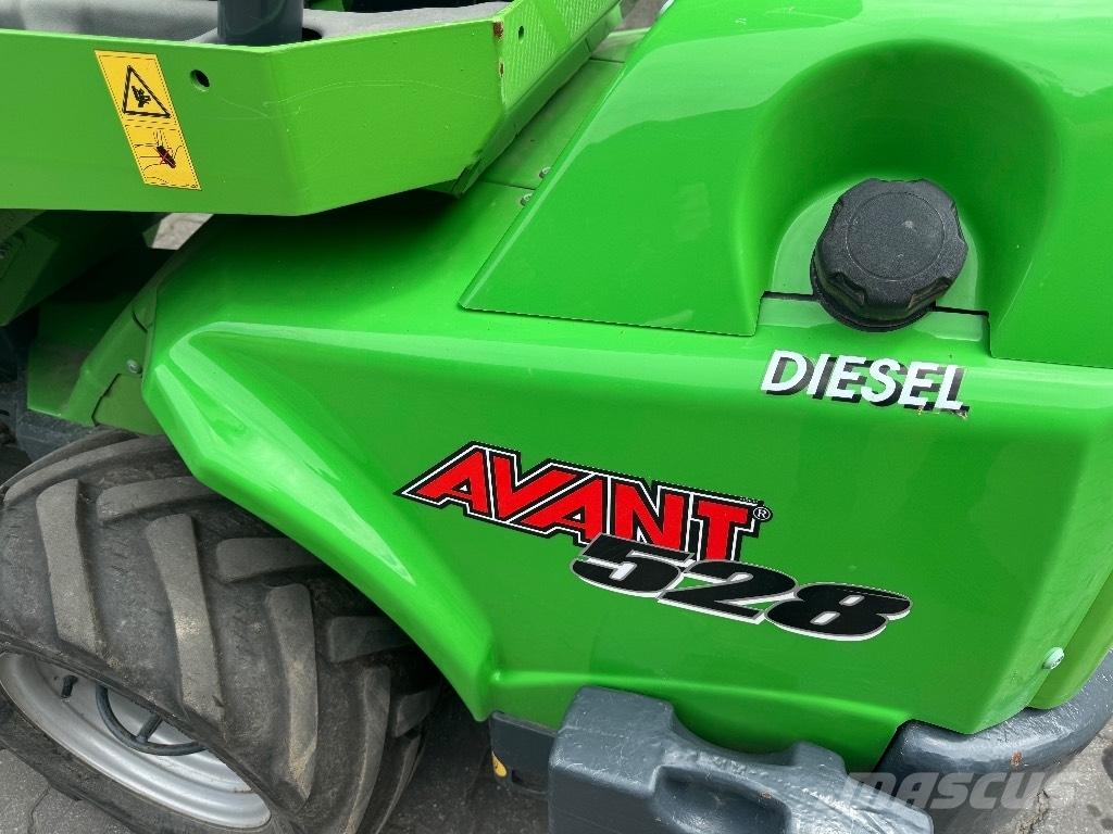 Avant 528 Mini krautuvai