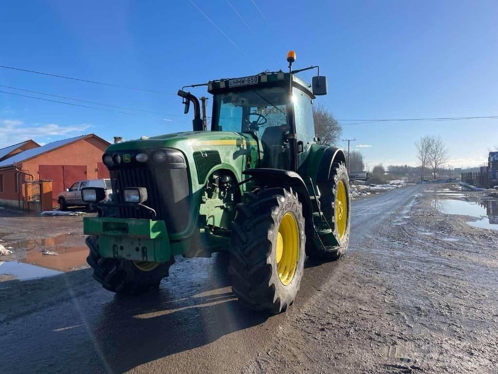 John Deere 8320 Traktoriai