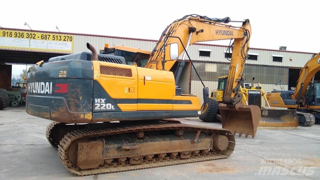 Hyundai HX 220 L Vikšriniai ekskavatoriai