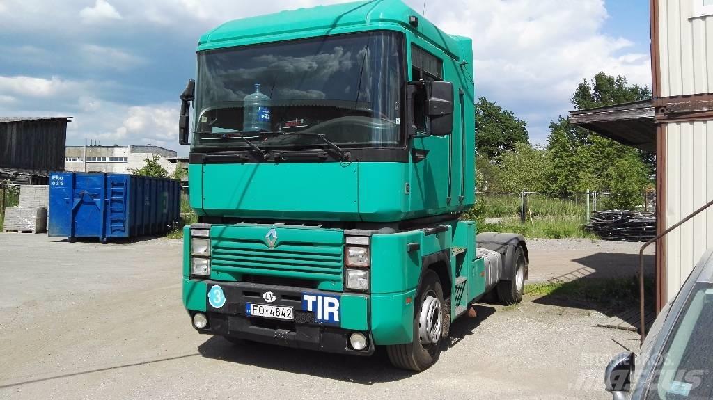 Renault MAGNUM Naudoti vilkikai