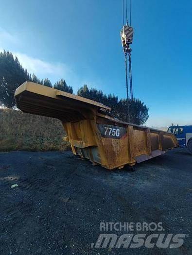 CAT BENNE CAT 775G Statyba - Kita