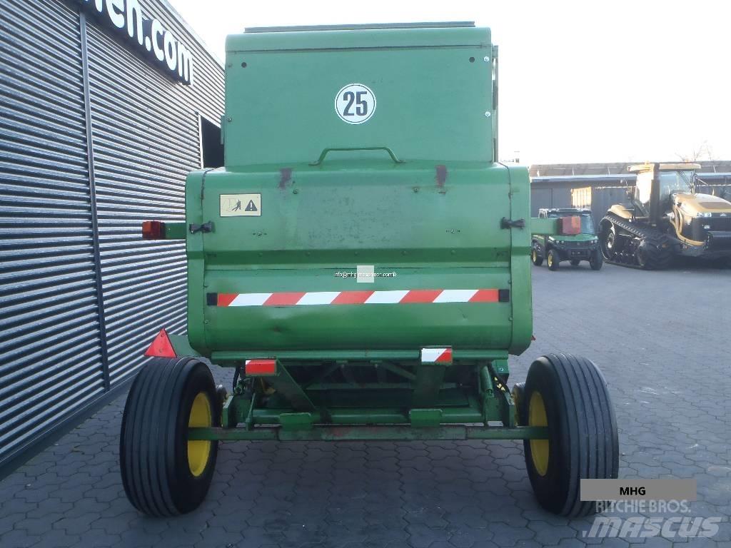 John Deere 590 Ritinių presai