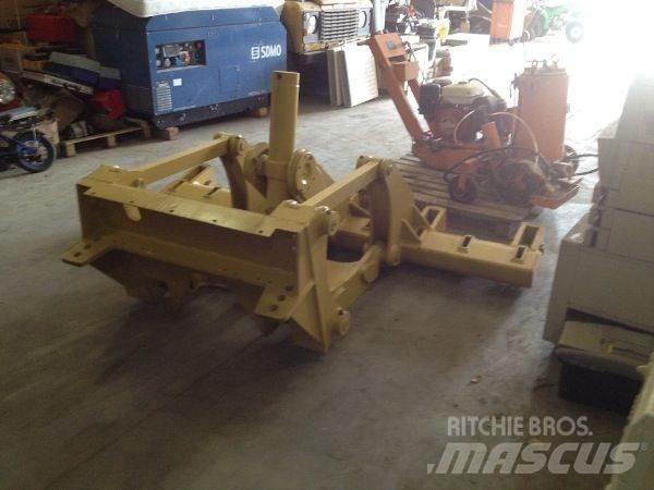 CAT 140H/160H Ripper Statyba - Kita
