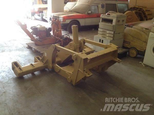 CAT 140H/160H Ripper Statyba - Kita