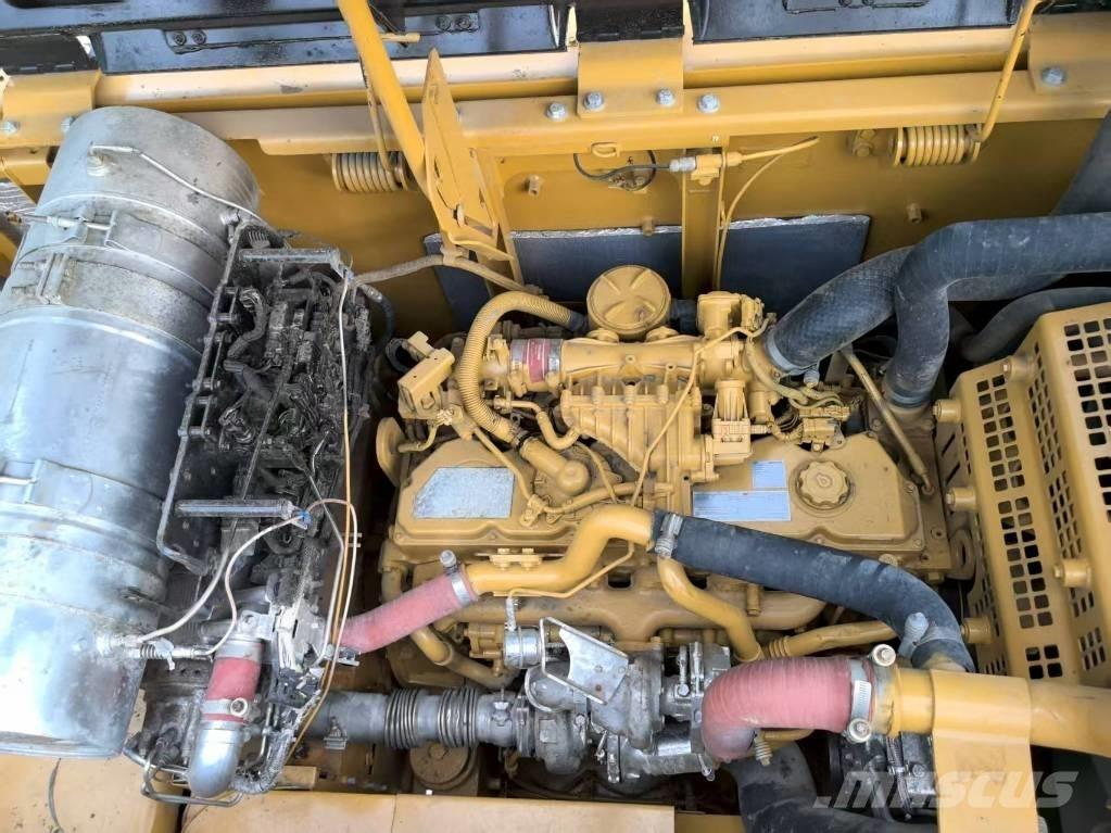 CAT 329 E Vikšriniai ekskavatoriai