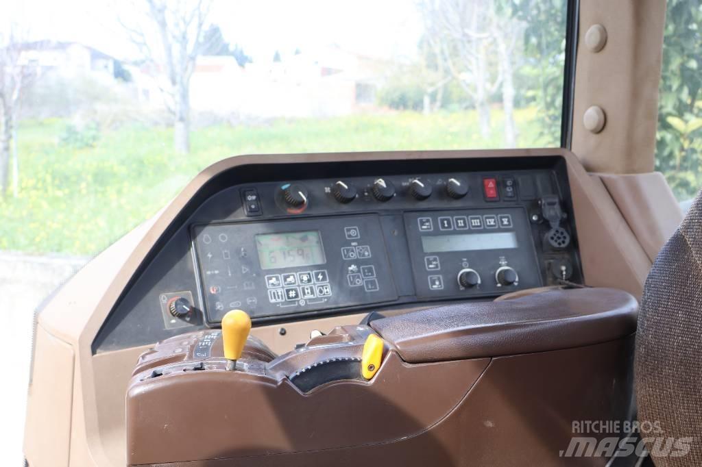 John Deere 8420 T Traktoriai