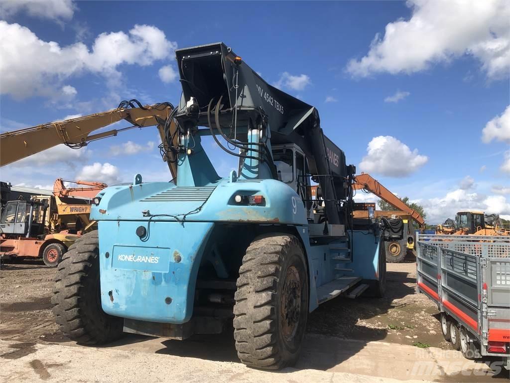SMV 4542 TBX5 Konteinerių krautuvai