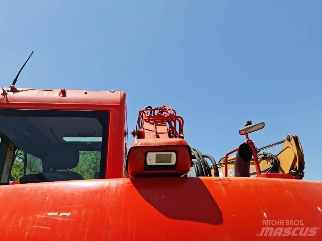 Komatsu PC 138-8 Vikšriniai ekskavatoriai