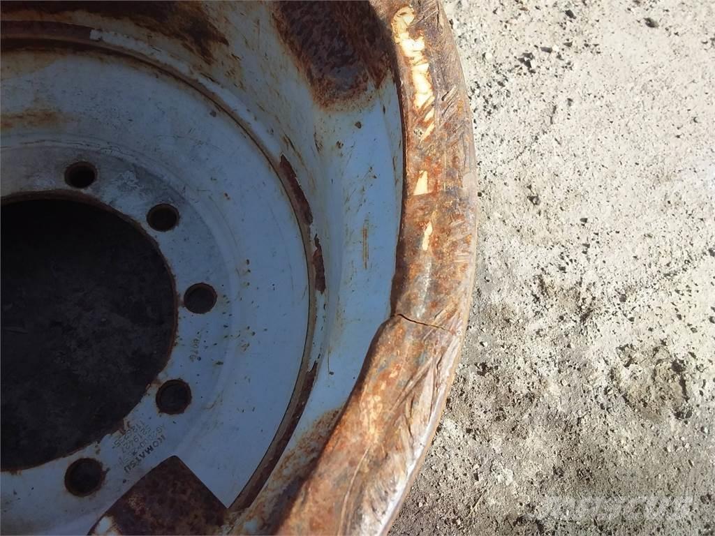 Valmet 890 20x26,5 Padangos, ratai ir ratlankiai