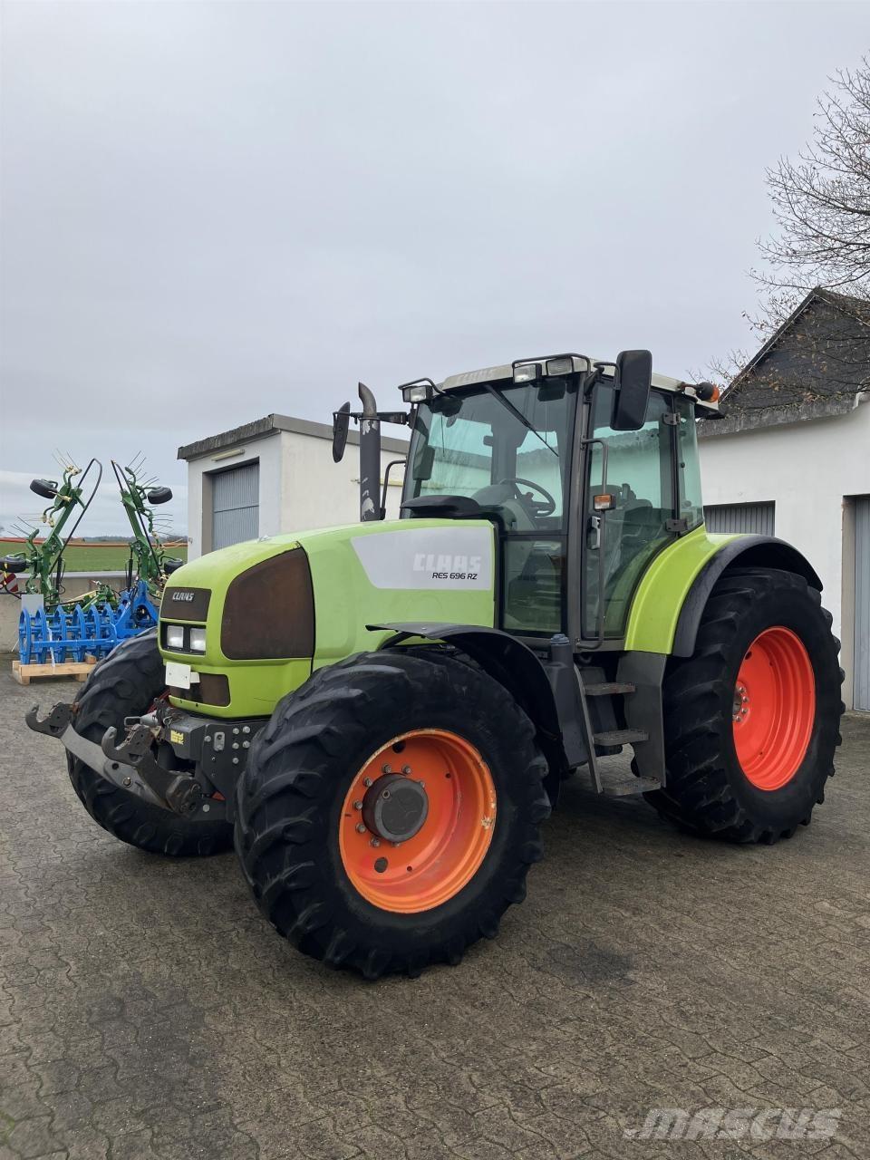 CLAAS Ares 696 RZ Traktoriai