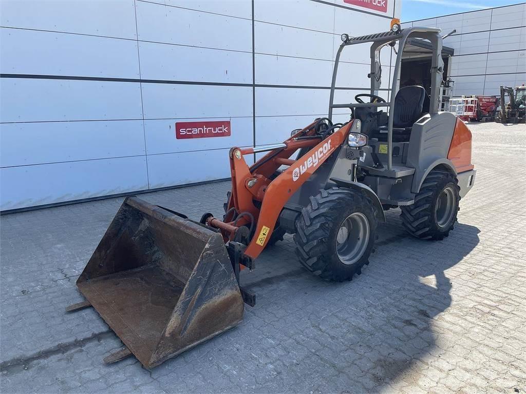 Weycor AR380 Agrar Daugiafunkciniai pakrovėjai
