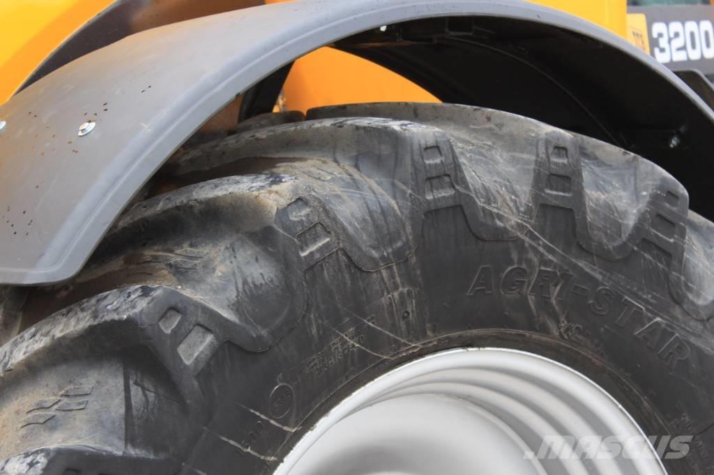 JCB Fastrac 3200 Traktoriai
