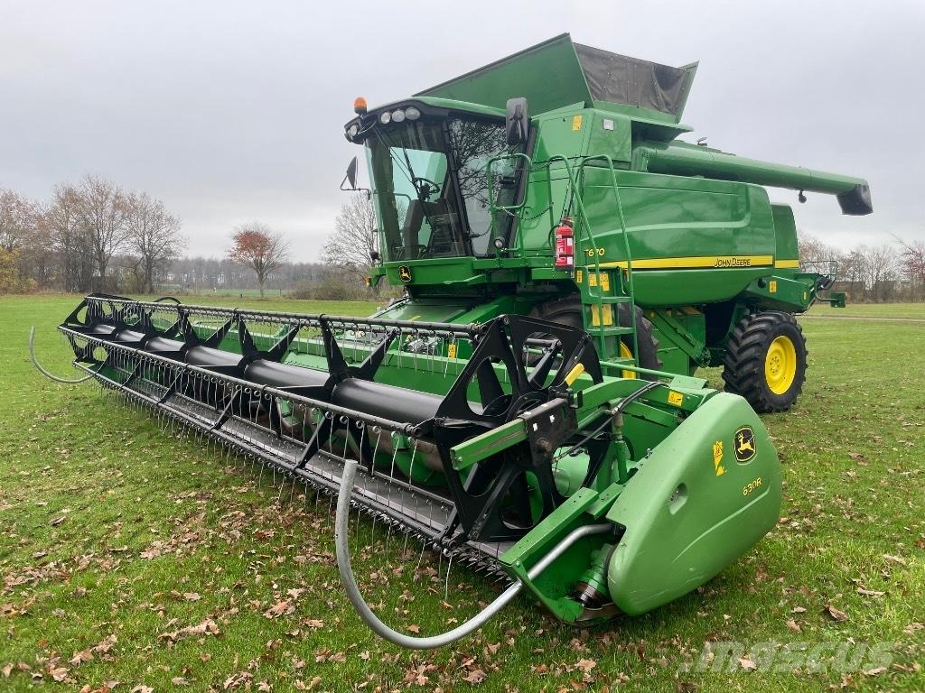 John Deere T 670 i Derliaus nuėmimo kombainai