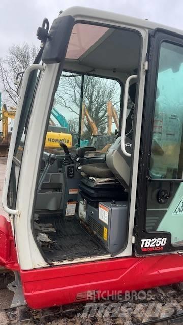 Takeuchi TB250 Mini ekskavatoriai < 7 t