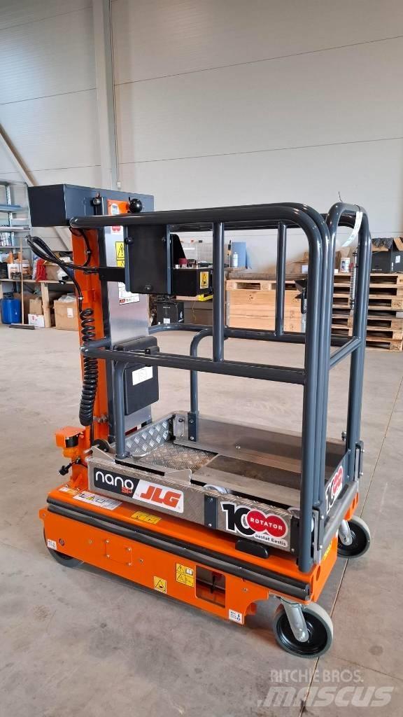 JLG Nano SP Vertikalūs stiebiniai keltuvai