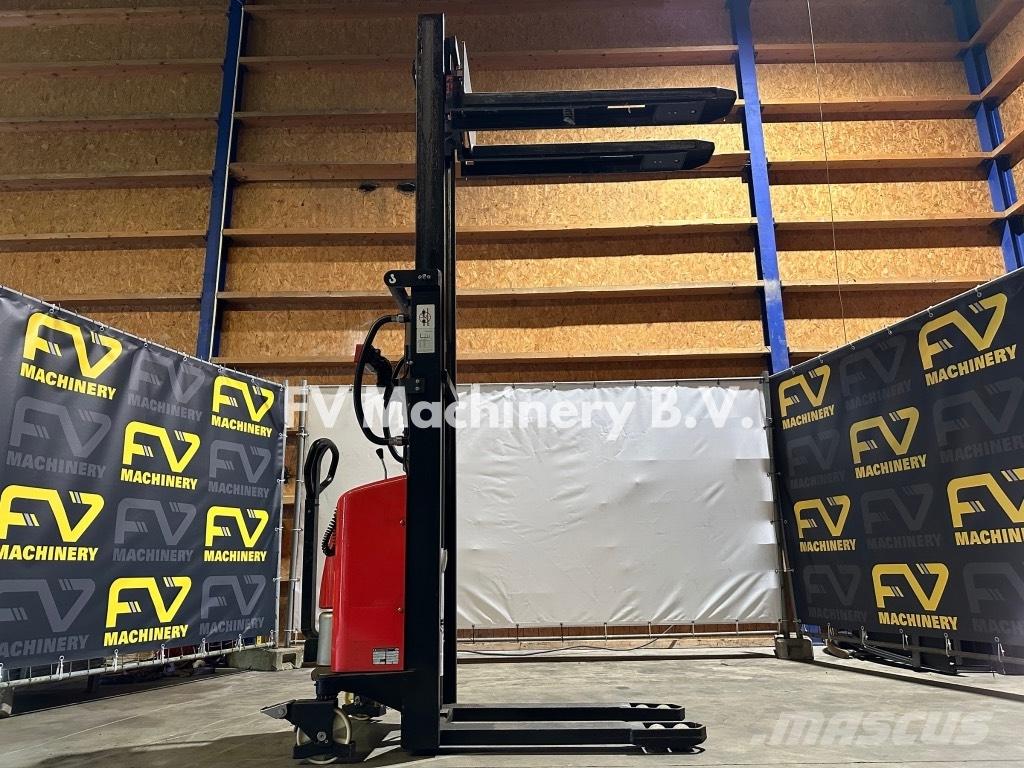 Schefer EHS25 Rankiniai padėklų rietuvai